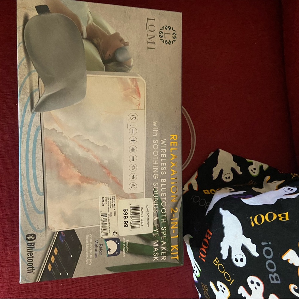 Lomi sleep mask with soothing sounds